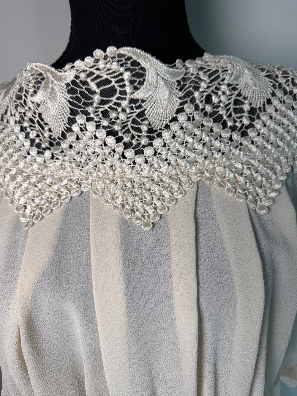 Casadei Vintage Ivory Crochet Lace Blouson Dress w/ Belt - M - Picture 4 of 10